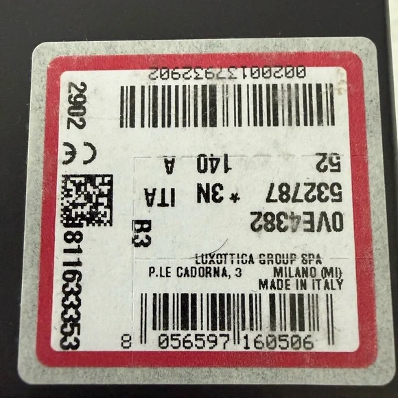 Versace Elegant White Sunglasses - Picture 13 of 13